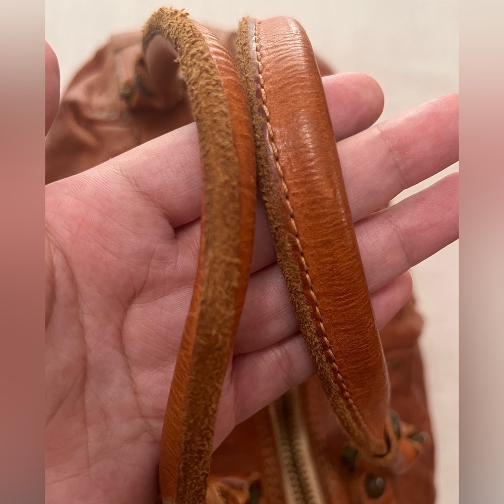 Campomaggi Leather Hand Bag - Picture 6 of 16